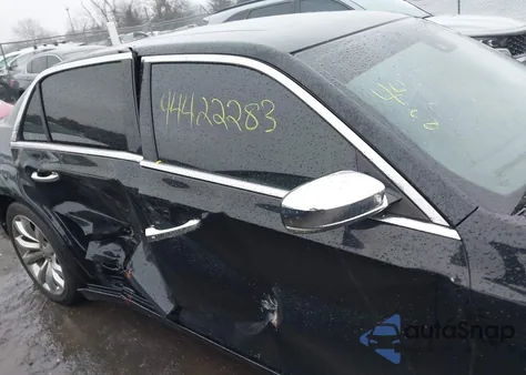 2016 Chrysler 300C z USA, uszkodzony, nr VIN 2C3CCAEG6GH295471